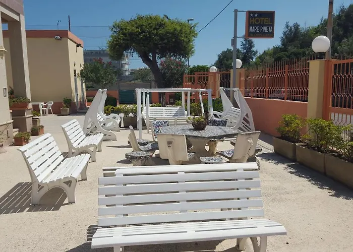 Mare Pineta * バーリ